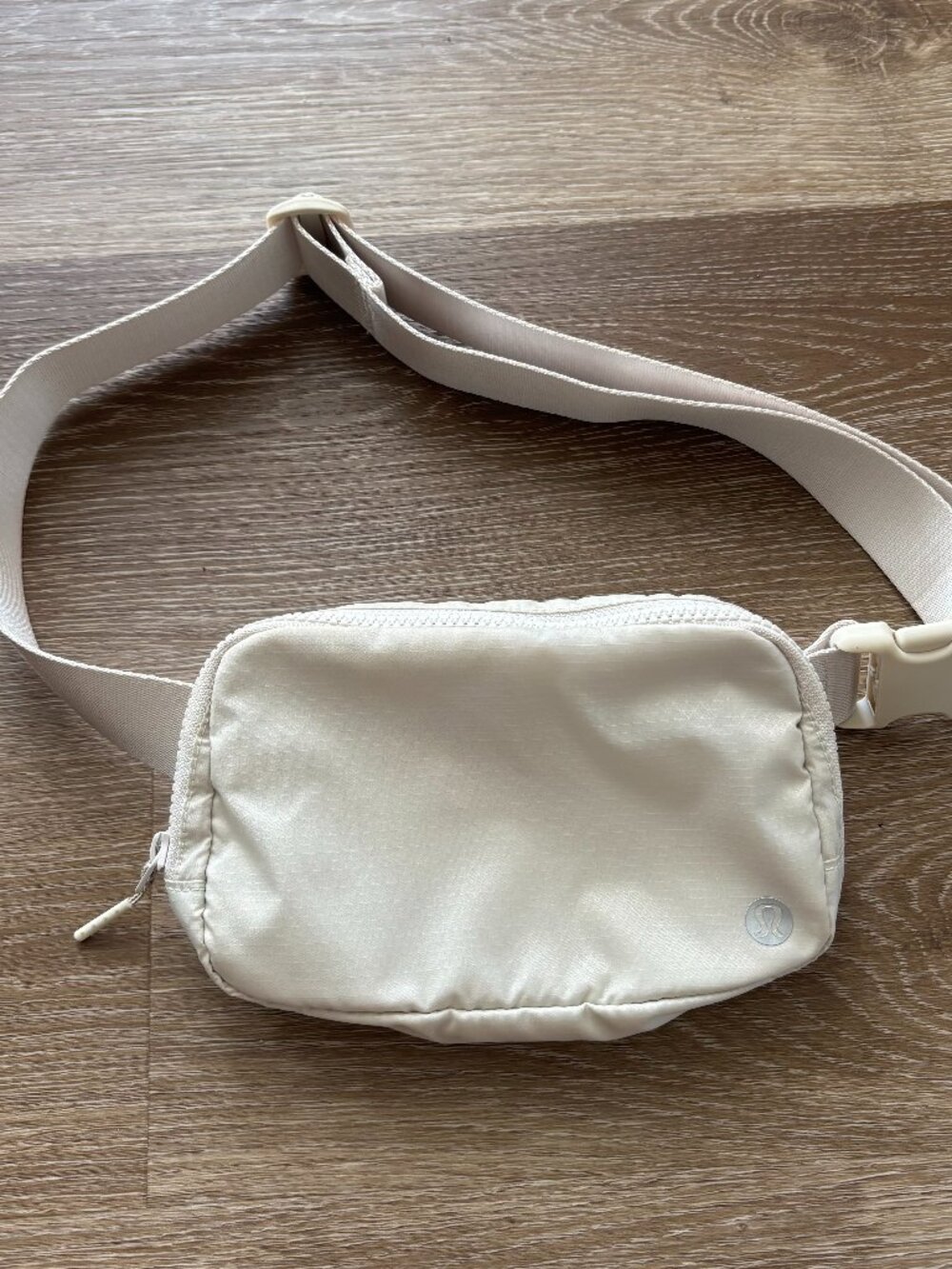 Lululemon Everywhere Belt Bag Original Style White Opal WHTO